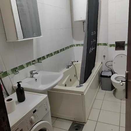 Lav Apartment *